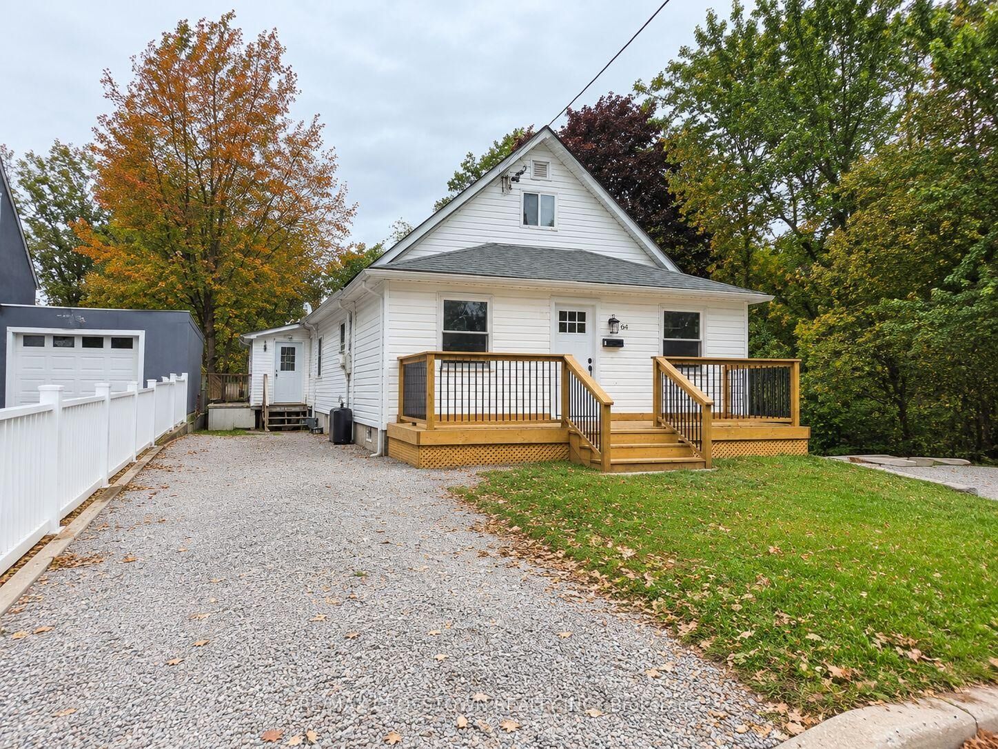 Property Photo:  64 Bleeker Street 1  ON L3V 5Z2 