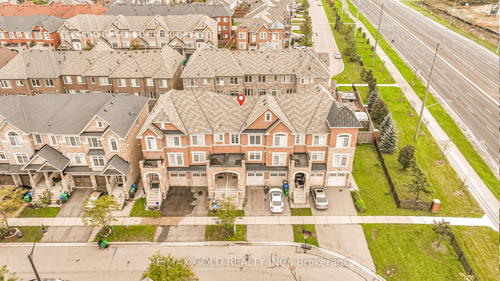 Property Photo:  32 Rockman Crescent  ON L7A 4B4 
