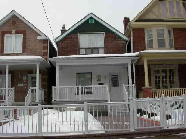 Property Photo:  190 Campbell (Main Floor) Avenue  ON M6P 3V4 