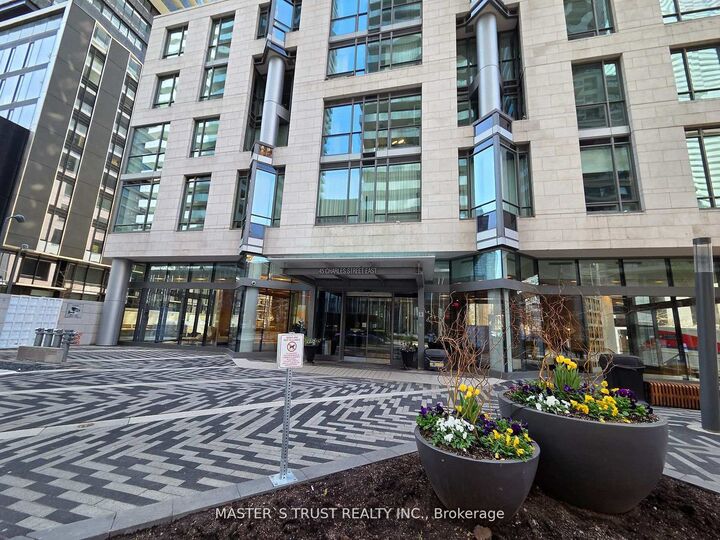 Property Photo:  45 Charles Street E 310  ON M4Y 0B8 