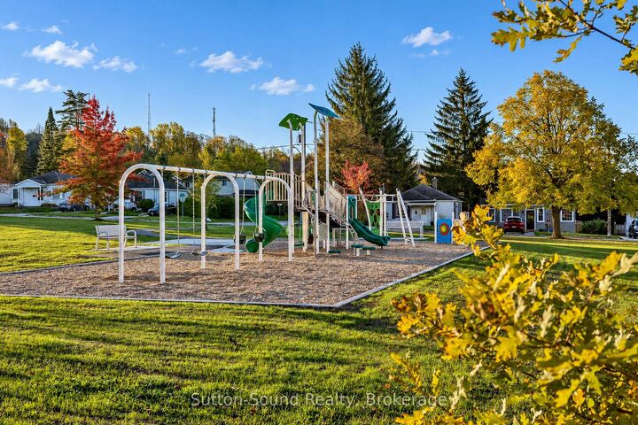 Property Photo:  720 5th St East Street E  ON N4K 1E5 