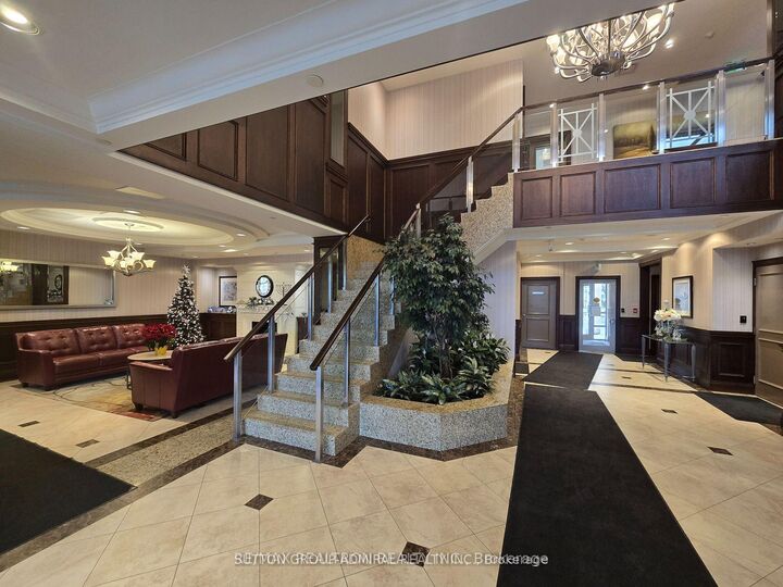 Property Photo:  15 North Park Road 1010  ON L4J 0A1 