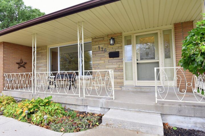 Property Photo:  176 Kimberly Drive  ON L8K 4L1 