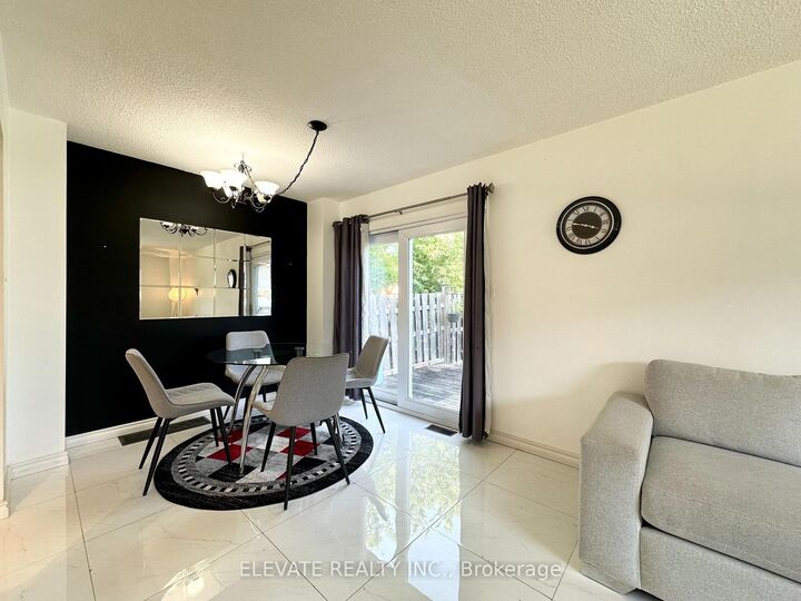 Property Photo:  6540 Falconer Drive 56  ON L5N 1M1 