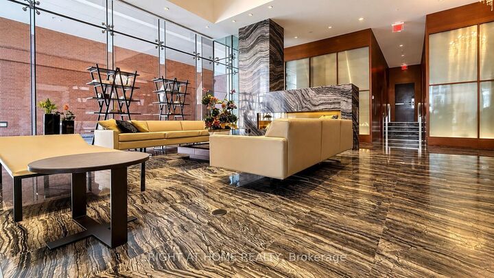 Property Photo:  180 University Avenue 4102  ON M5H 0A2 