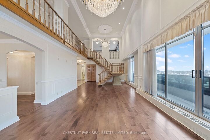 Property Photo:  2600 Bathurst Street Ph 1  ON M6B 2Z4 