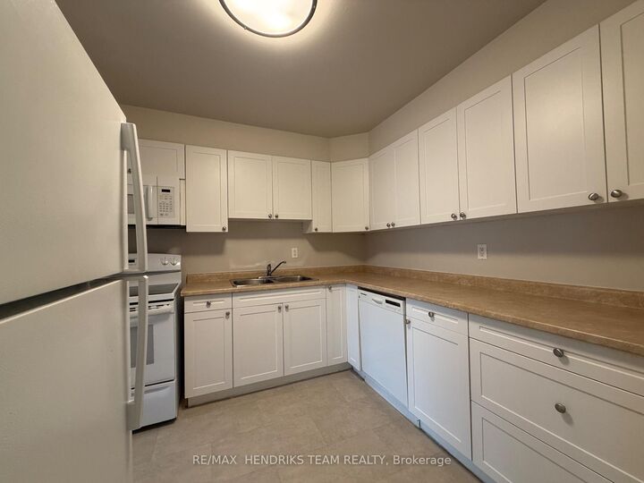 Property Photo:  64 Windward Street 606  ON L2M 4H3 