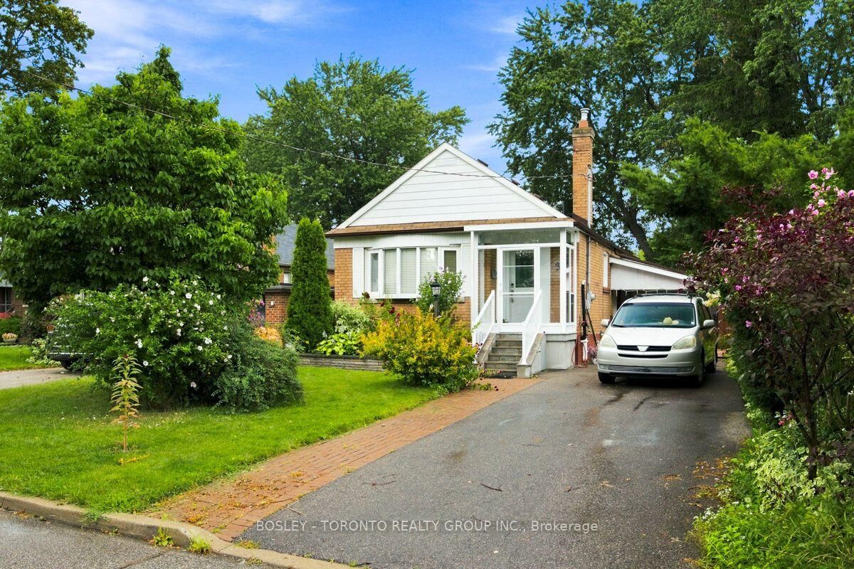 Property Photo:  3 Timgren Drive Lower  ON M1R 3R4 