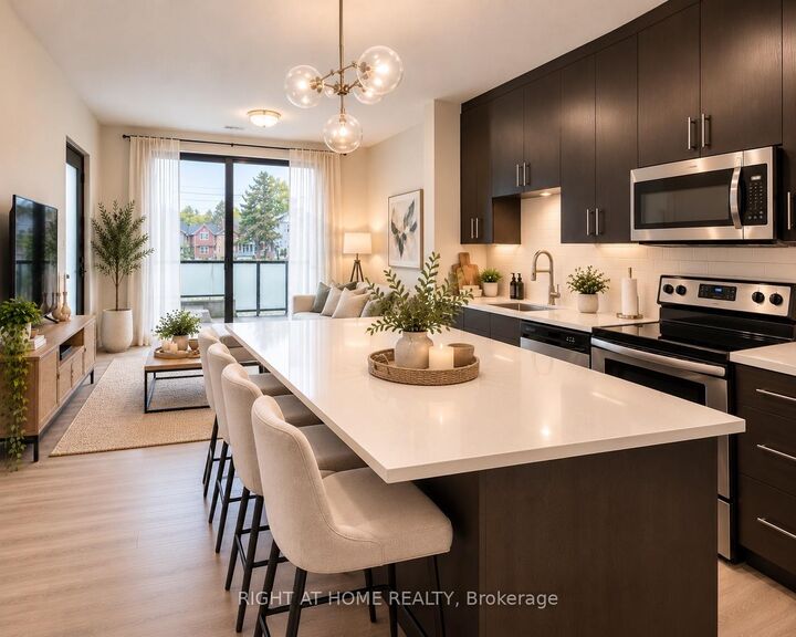 Photo de la propriété:  690 King Street W 103  ON N2H 5L8 