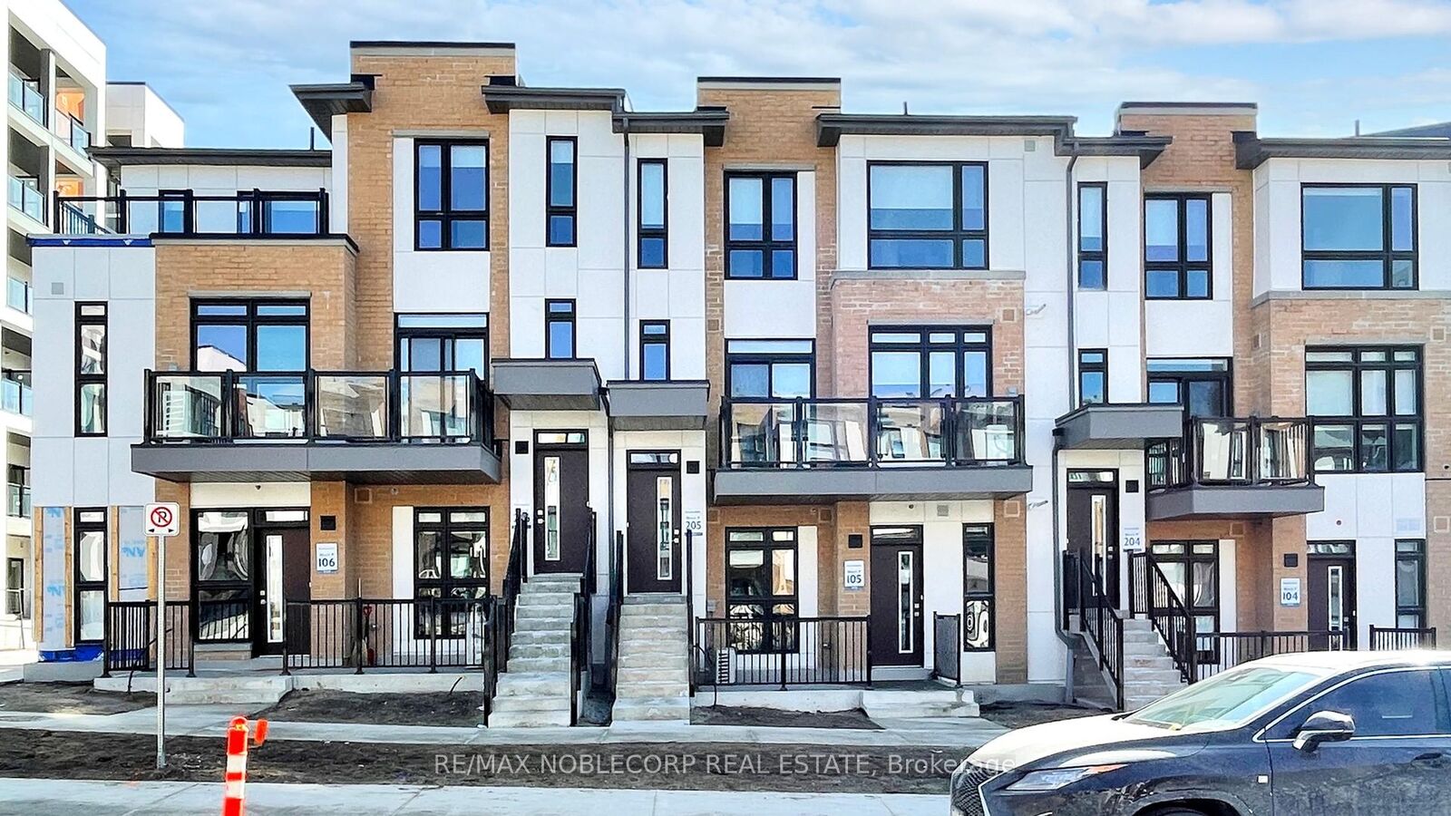 Property Photo:  145 Canon Jackson Drive 205  ON M6M 2G1 