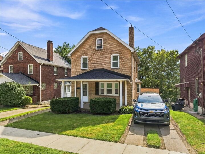 Property Photo:  820 Virginia Ave  PA 15059 