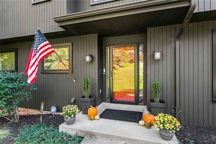 Property Photo:  147 Jonathan Drive  PA 15317 