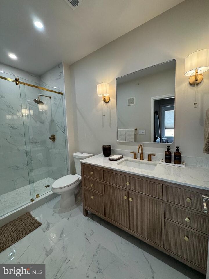 Property Photo:  2665 Prosperity Avenue 421  VA 22031 