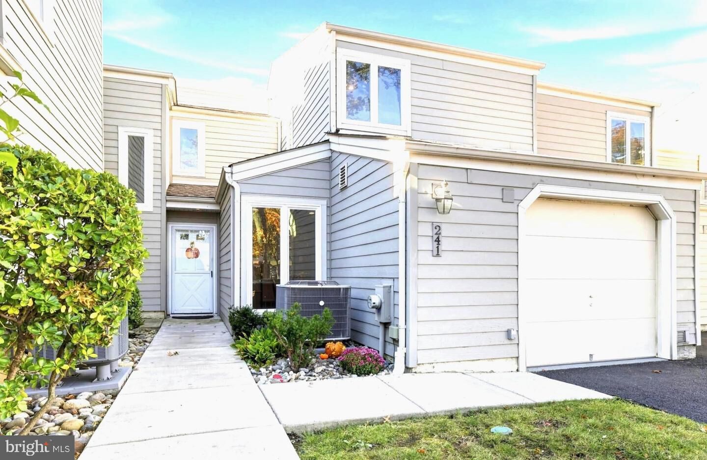 Property Photo: 241 Hastings Court PA 18901