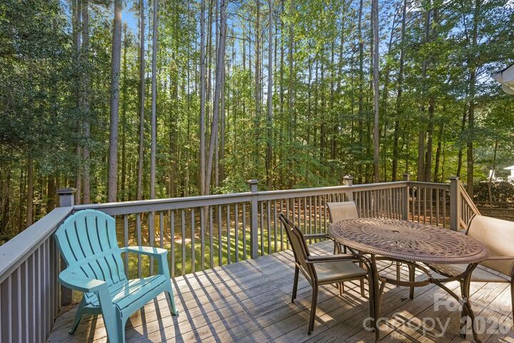 Property Photo: 1491 Woodbend Court NC 28164