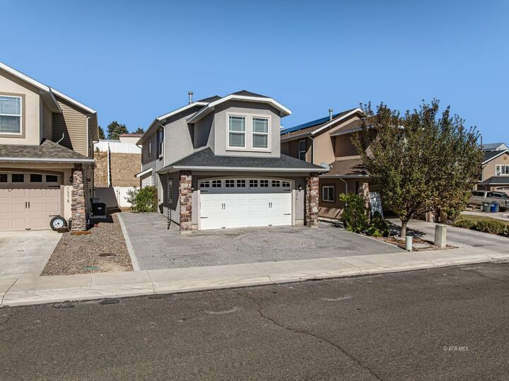 Property Photo:  1376 Arroyo Seco Circle  NV 89801 