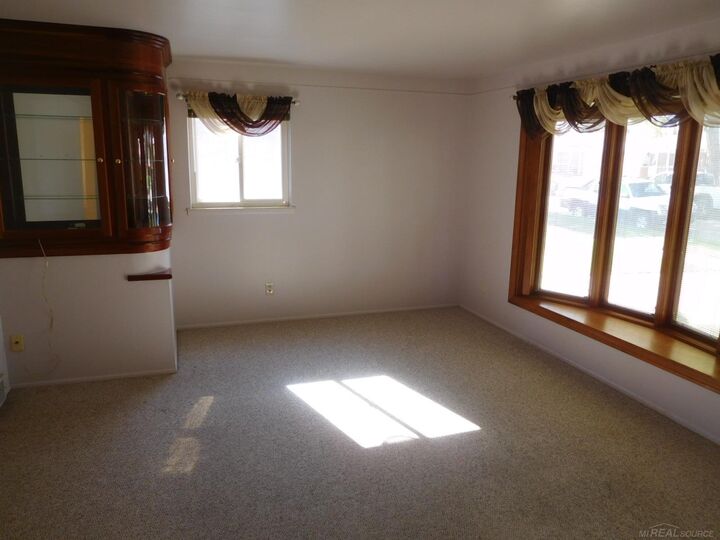 Property Photo:  27060 Norma Drive  MI 48093 