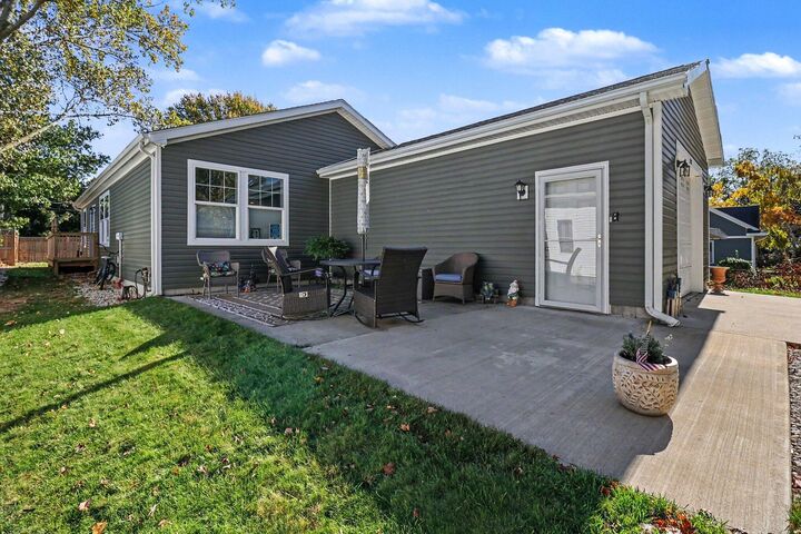 Property Photo:  722 N Delia Street  MI 49431 