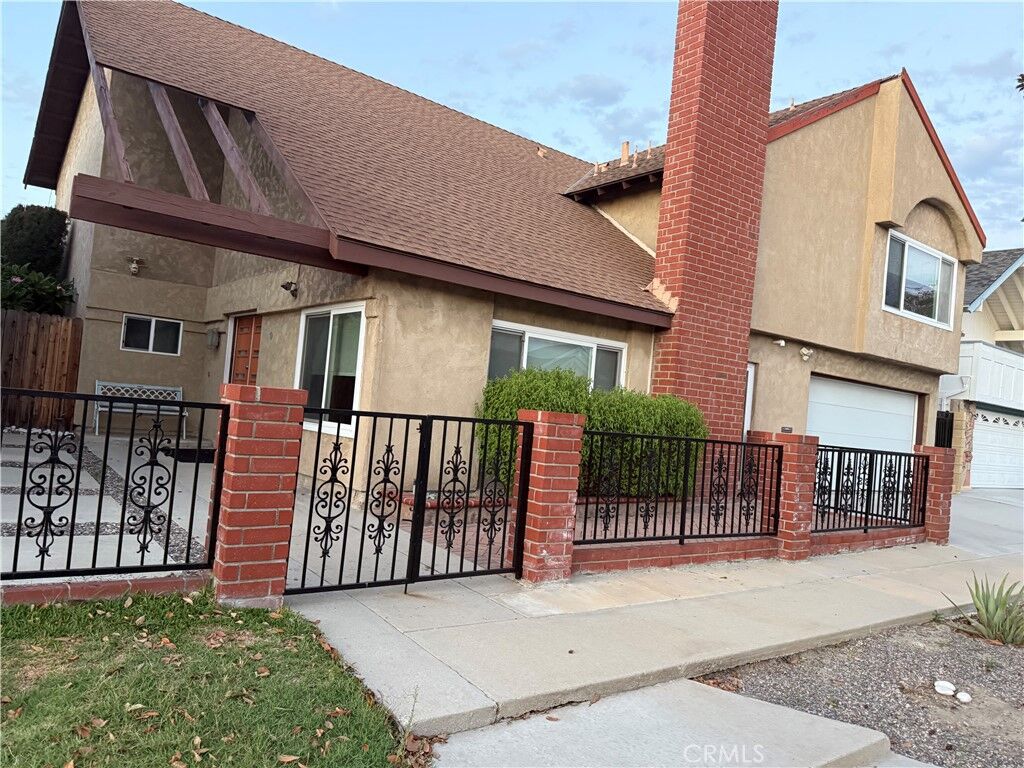 Property Photo:  5317 Vista Del Mar  CA 90630 