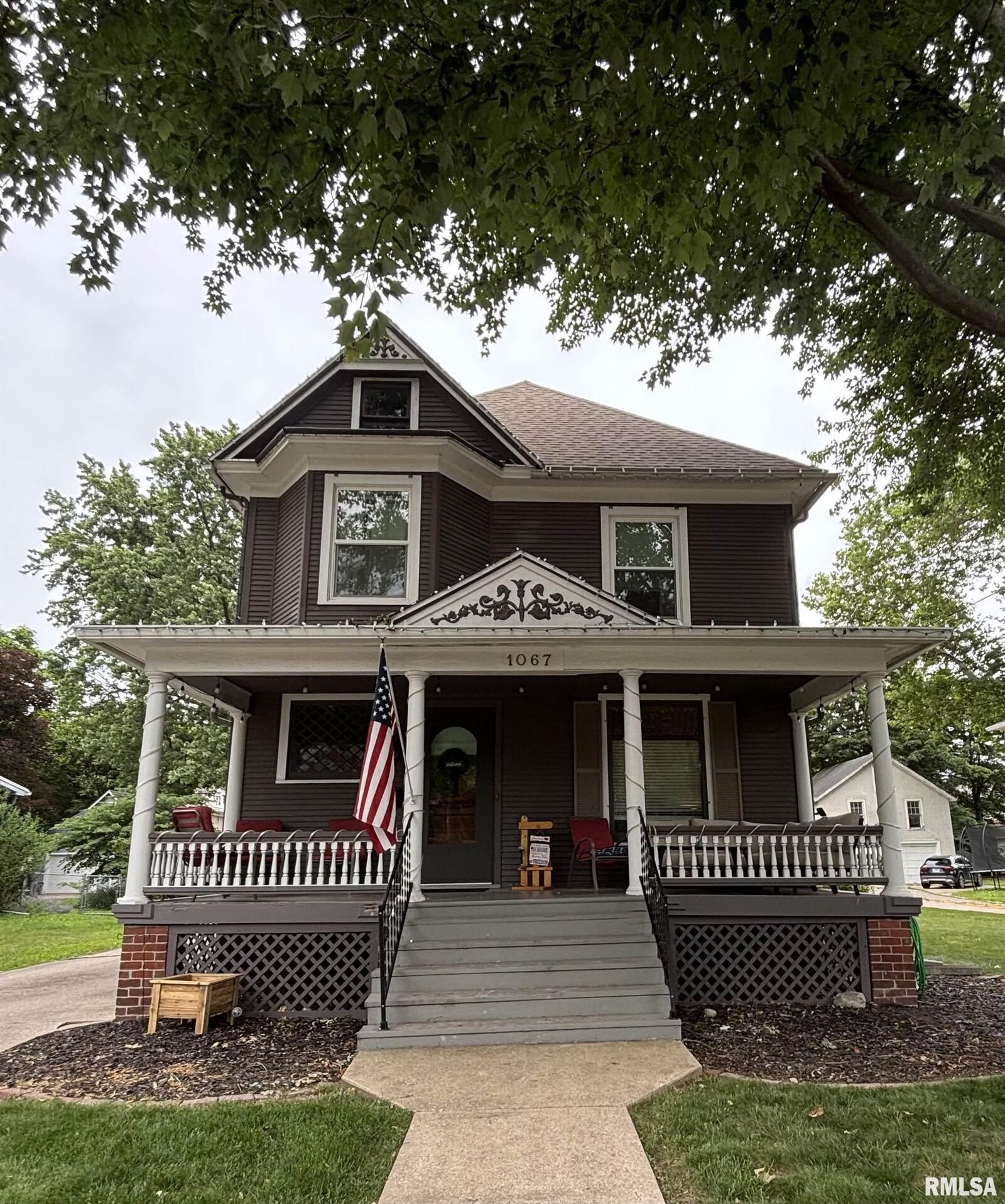 Property Photo: 1067 N Cherry Street IL 61401