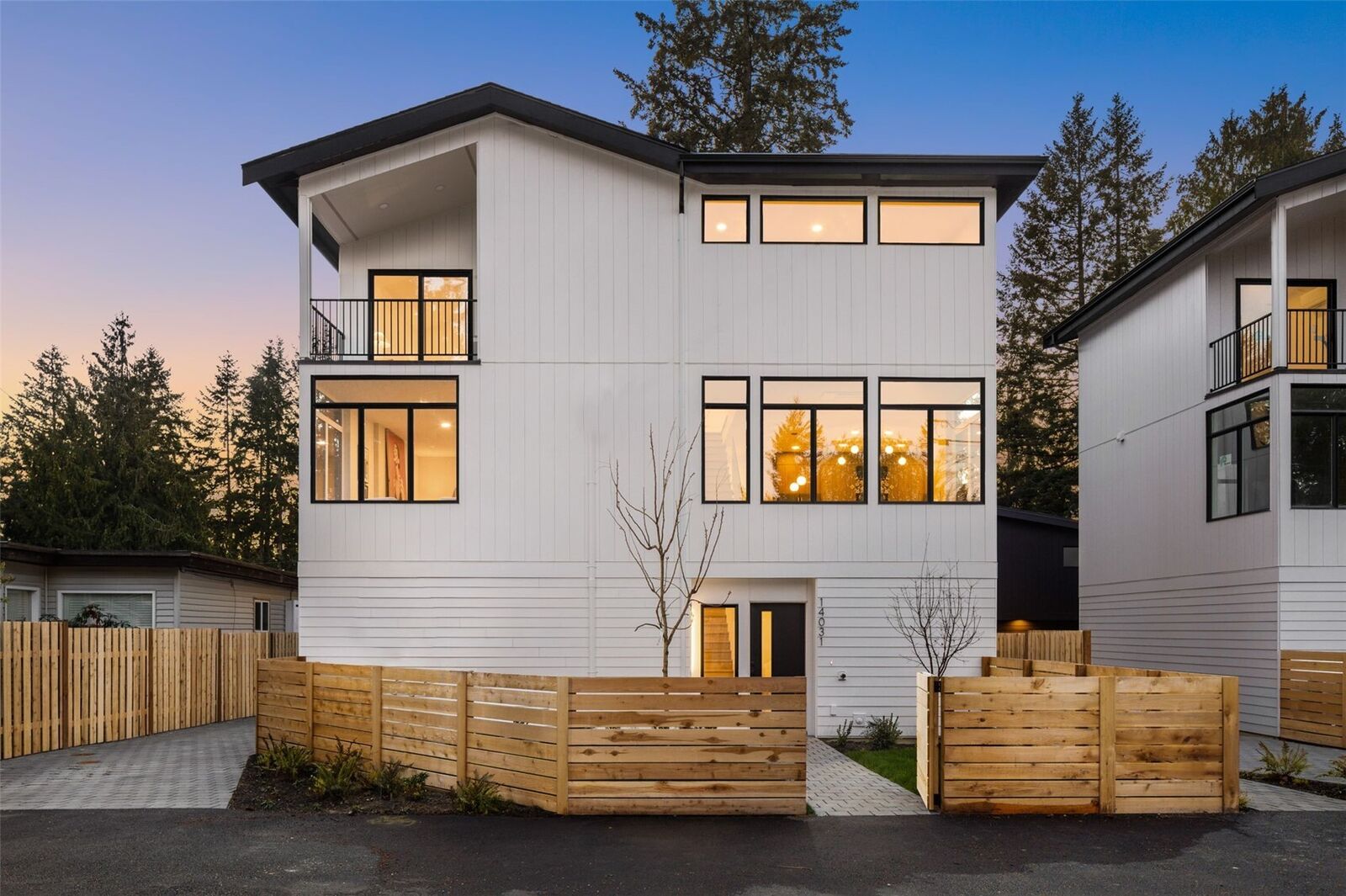 Property Photo:  14037  Densmore Avenue N  WA 98133 