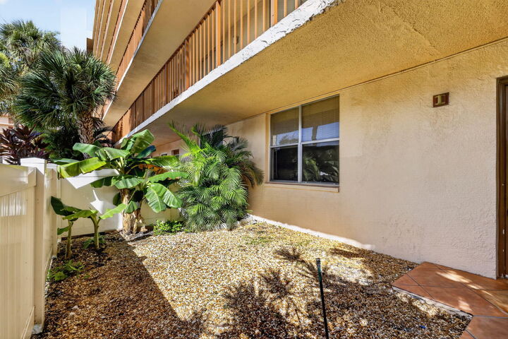 Property Photo:  14527 Bonaire Boulevard 109  FL 33446 