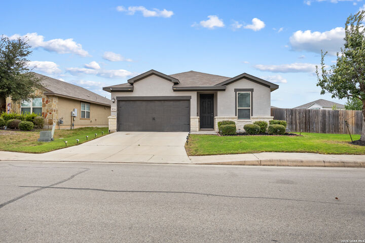 Property Photo: 8214 Oak Harvest TX 78254