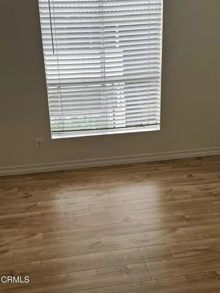 Property Photo:  1300 Saratoga Avenue 1411  CA 93003 
