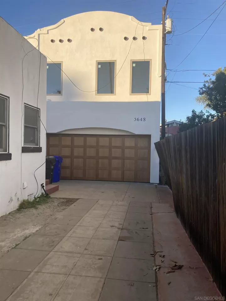 Property Photo: 3646 Crown Point Dr CA 92109