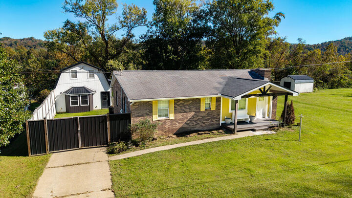 Property Photo: 246 County Road 9 OH 45631