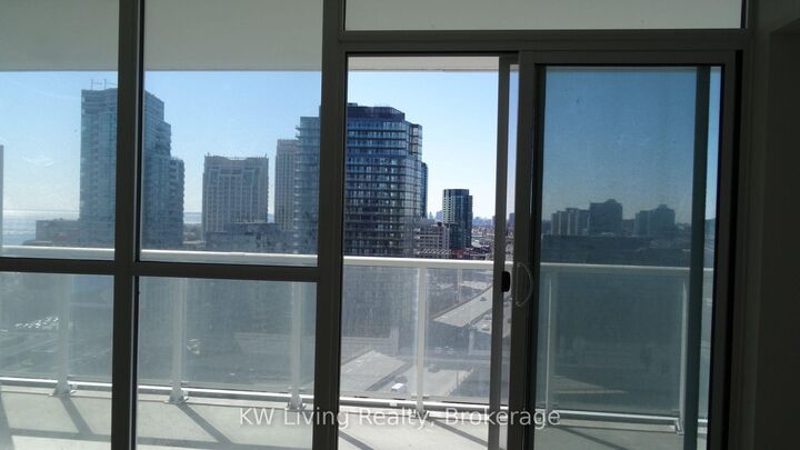 Property Photo:  75 Queens Wharf Road 2109  ON M5V 0J8 