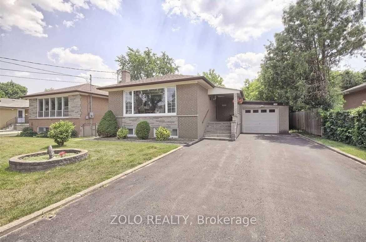 Property Photo:  346 Wenlock Avenue Main Floor  ON L4C 1M9 