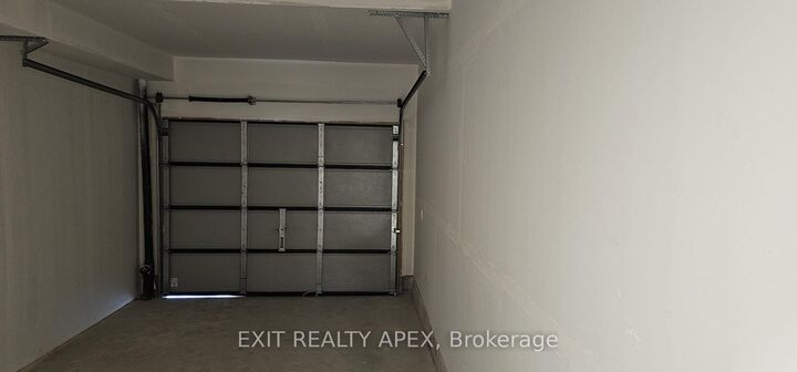 Property Photo: 264 Ellis Avenue ON L2P 0G9