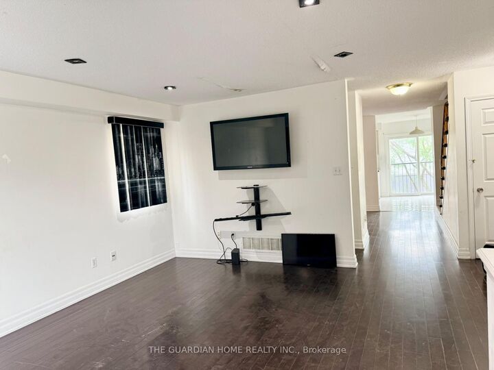 Property Photo:  2800 Eglinton Avenue E 1  ON M1J 2C8 