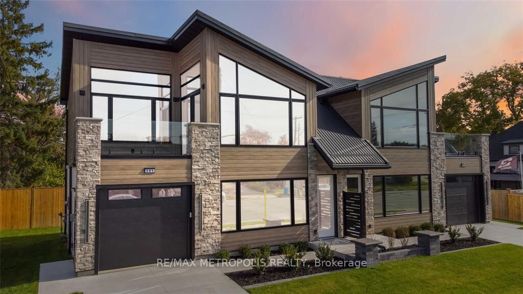 Property Photo:  111 St Clair Street  ON N7V 1N6 