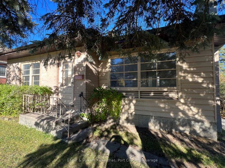 Property Photo:  770 Curtis Road  ON K9H 2E7 