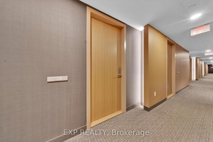 Property Photo:  629 King Street 625  ON M5V 1M5 