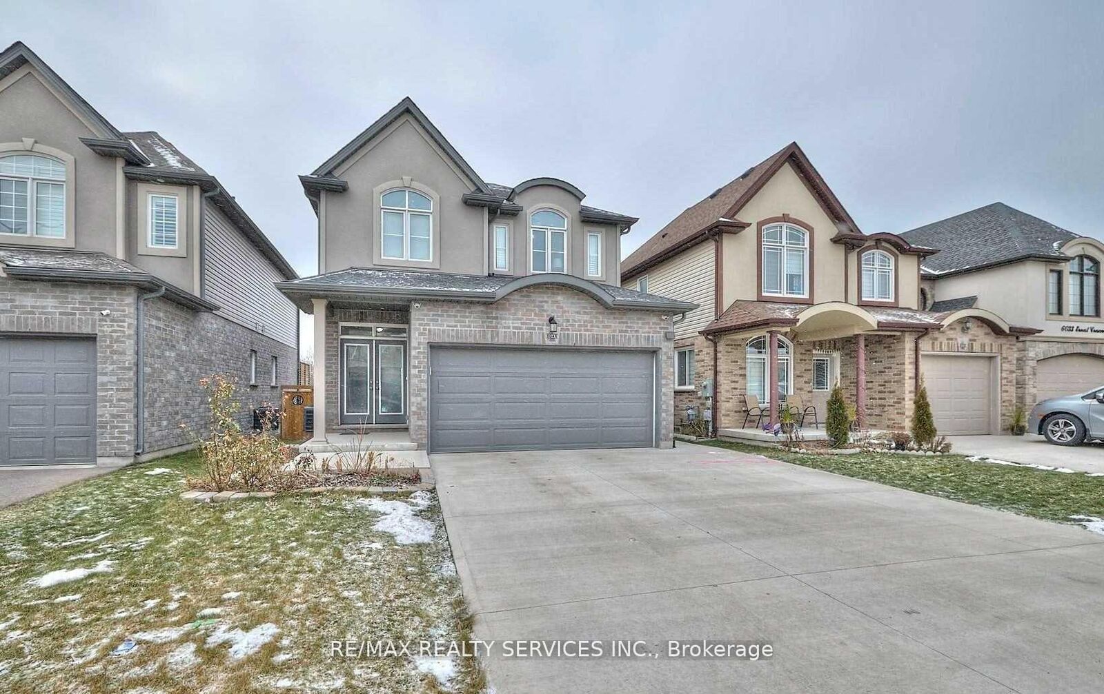 Property Photo:  6045 Ernest Crescent Bsmt  ON L2H 0H9 