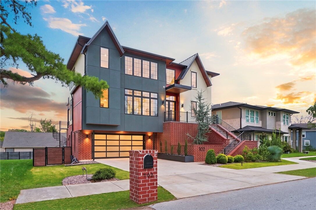 Property Photo: 702 NE A Street AR 72712