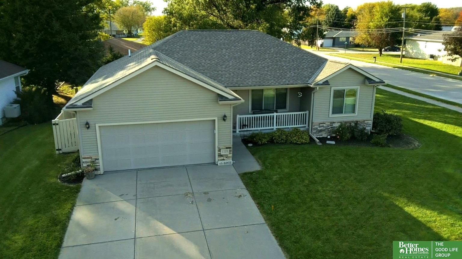Property Photo:  1123 N Wisconsin Avenue  NE 68467 