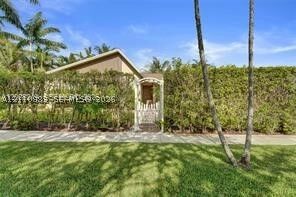 Property Photo:  417 SE 4th St  FL 33004 