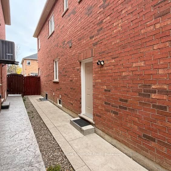 Property Photo: 44 Perkins Drive ON L7A 3V6