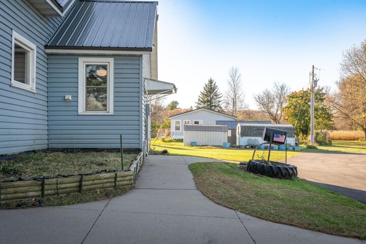 Property Photo:  N12507 County Road Q  WI 54013 