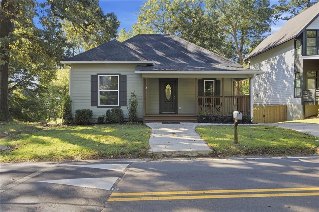 Property Photo:  1672 Carroll Drive NW  GA 30318 