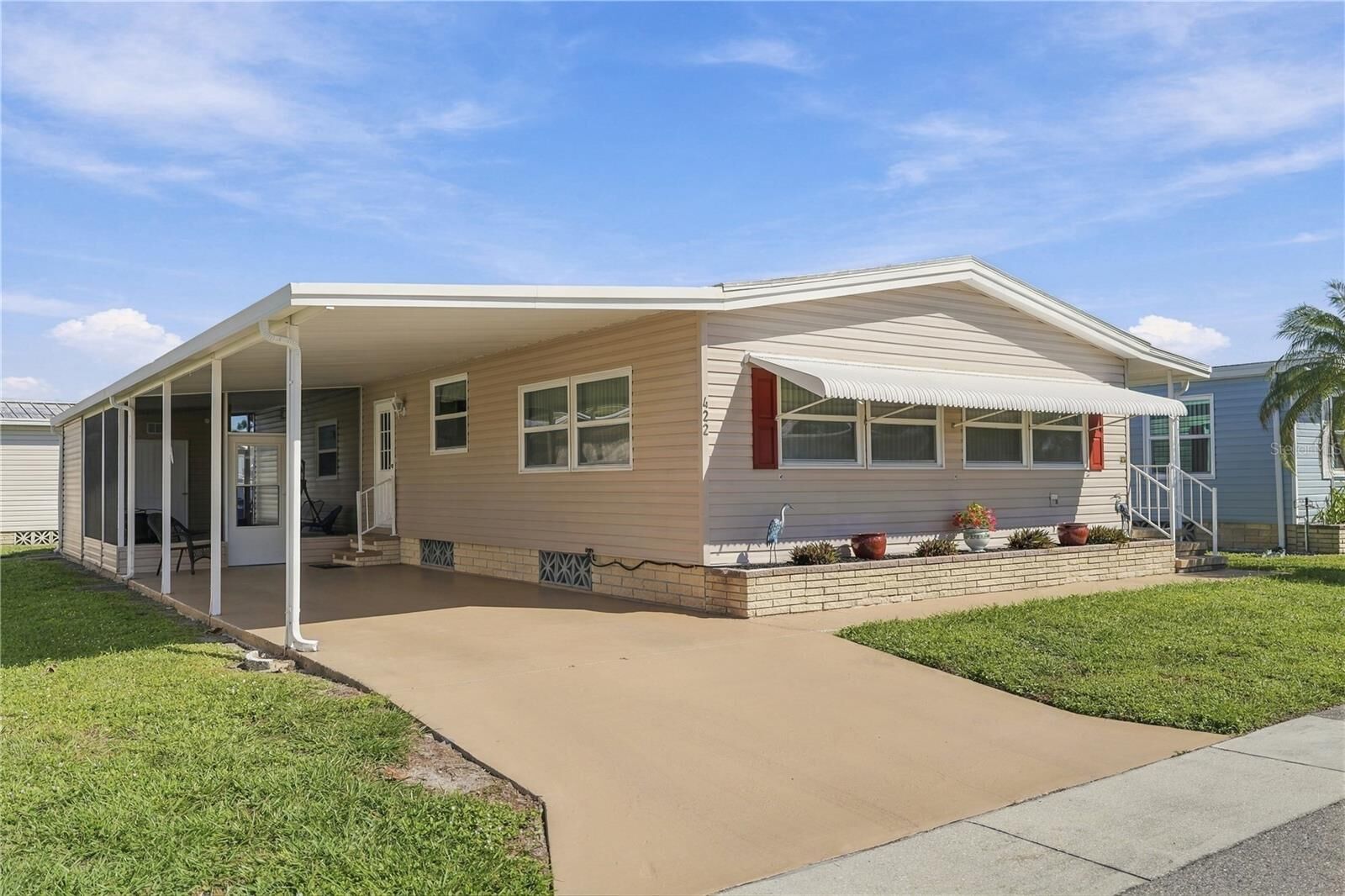 Property Photo: 5619 Bayshore Road 422 FL 34221