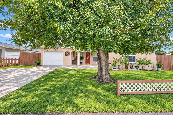 Property Photo: 10110 Moores Mill Court FL 33615