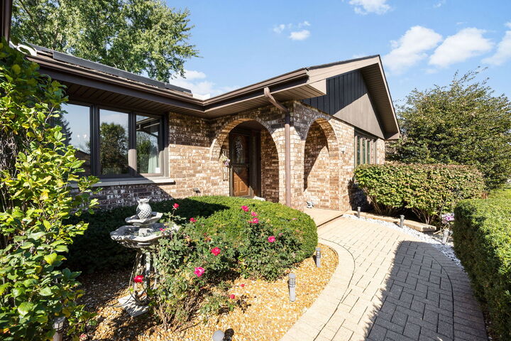 Property Photo: 14346 S Golden Oak Drive IL 60491