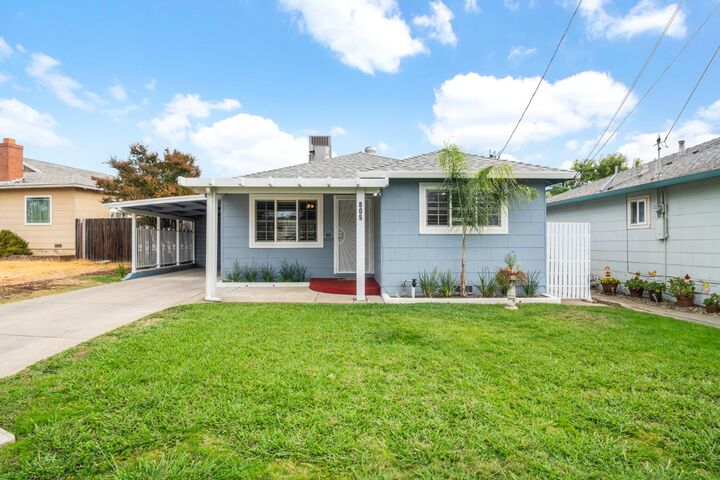Property Photo:  805 Circuit Drive  CA 95678 
