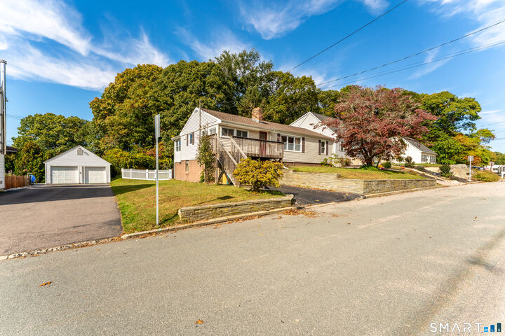 Property Photo:  68 West Street  CT 06340 
