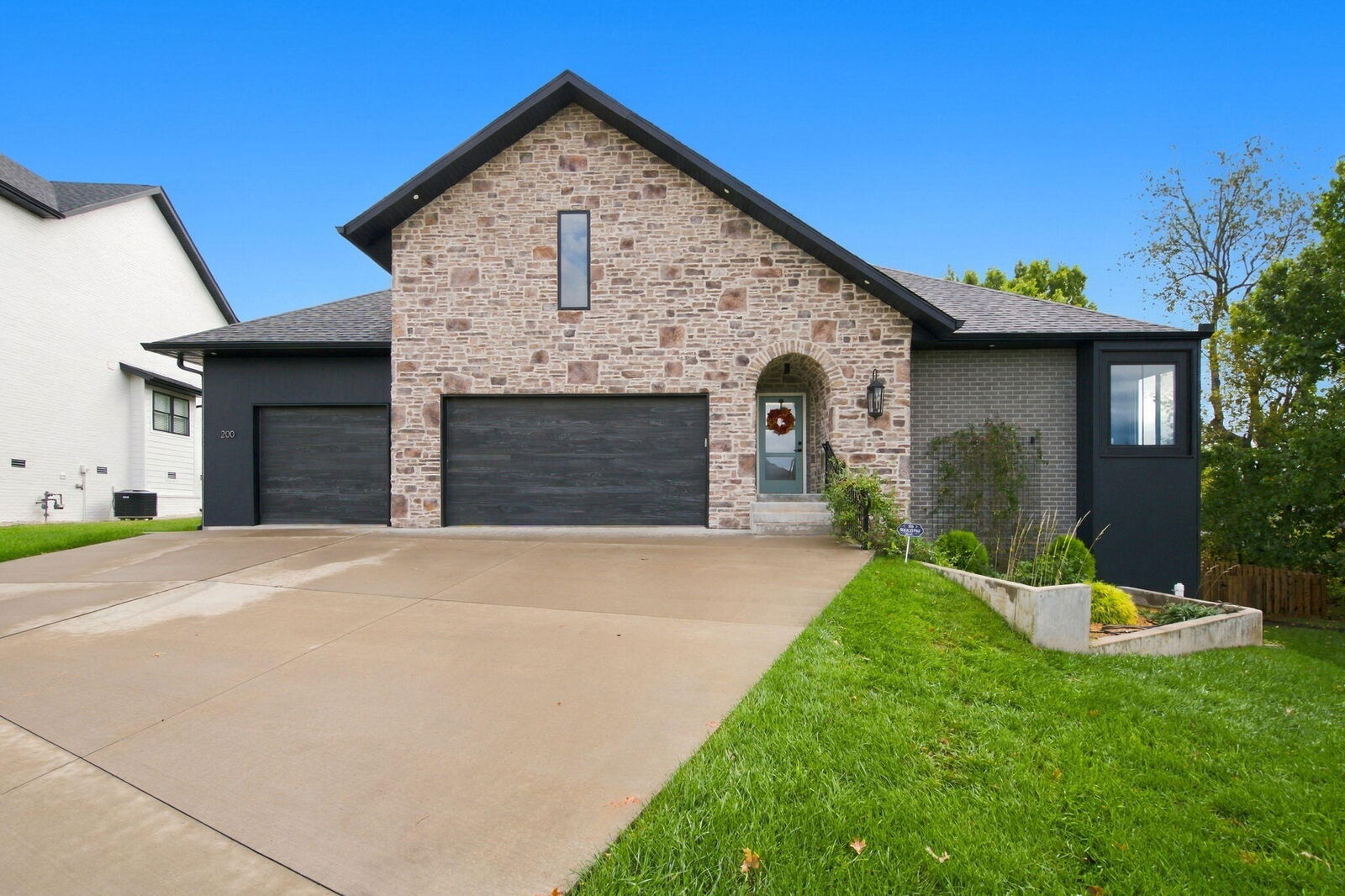 Property Photo:  200 N Blarney Court  MO 65714 